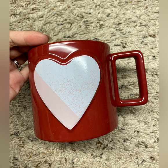 Starbucks Valentines Day Red Embossed Heart 16 Ounce Ceramic Coffee Mug - Picture 5 of 6